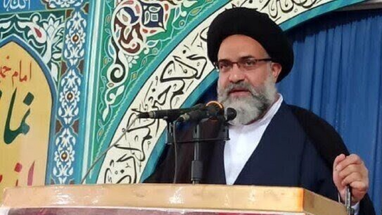 کشور ایران جای منافق و سلطنت طلب نیست