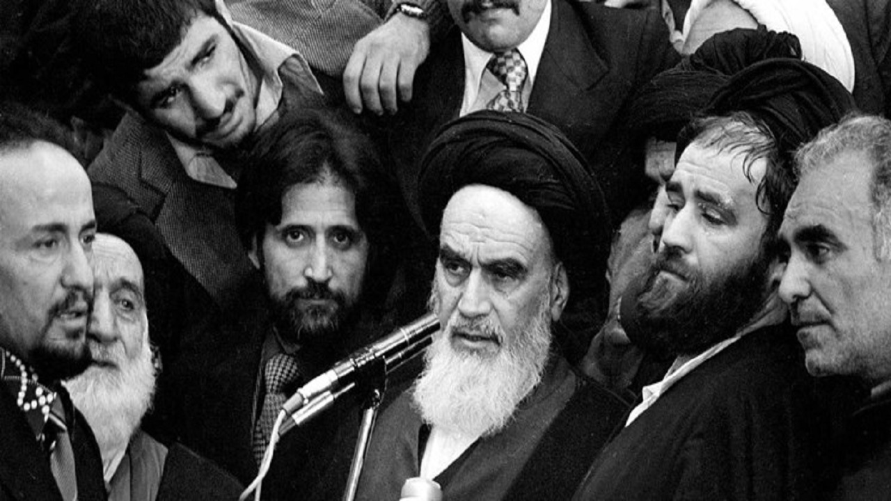 سخنان ۴۳ سال پیش امام خمینی درباره بدحجابی و بی‌عفتی+فیلم