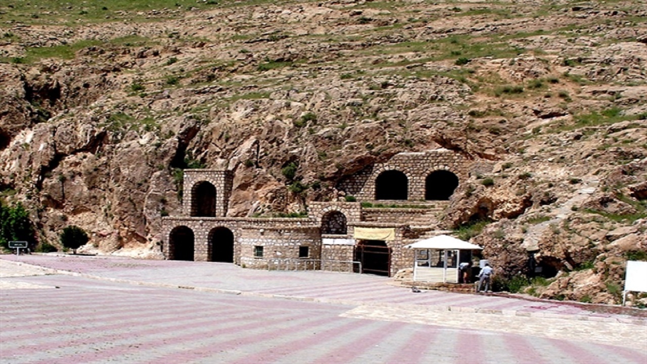 ۸ طرح بومگردی در سرایان در دست احداث