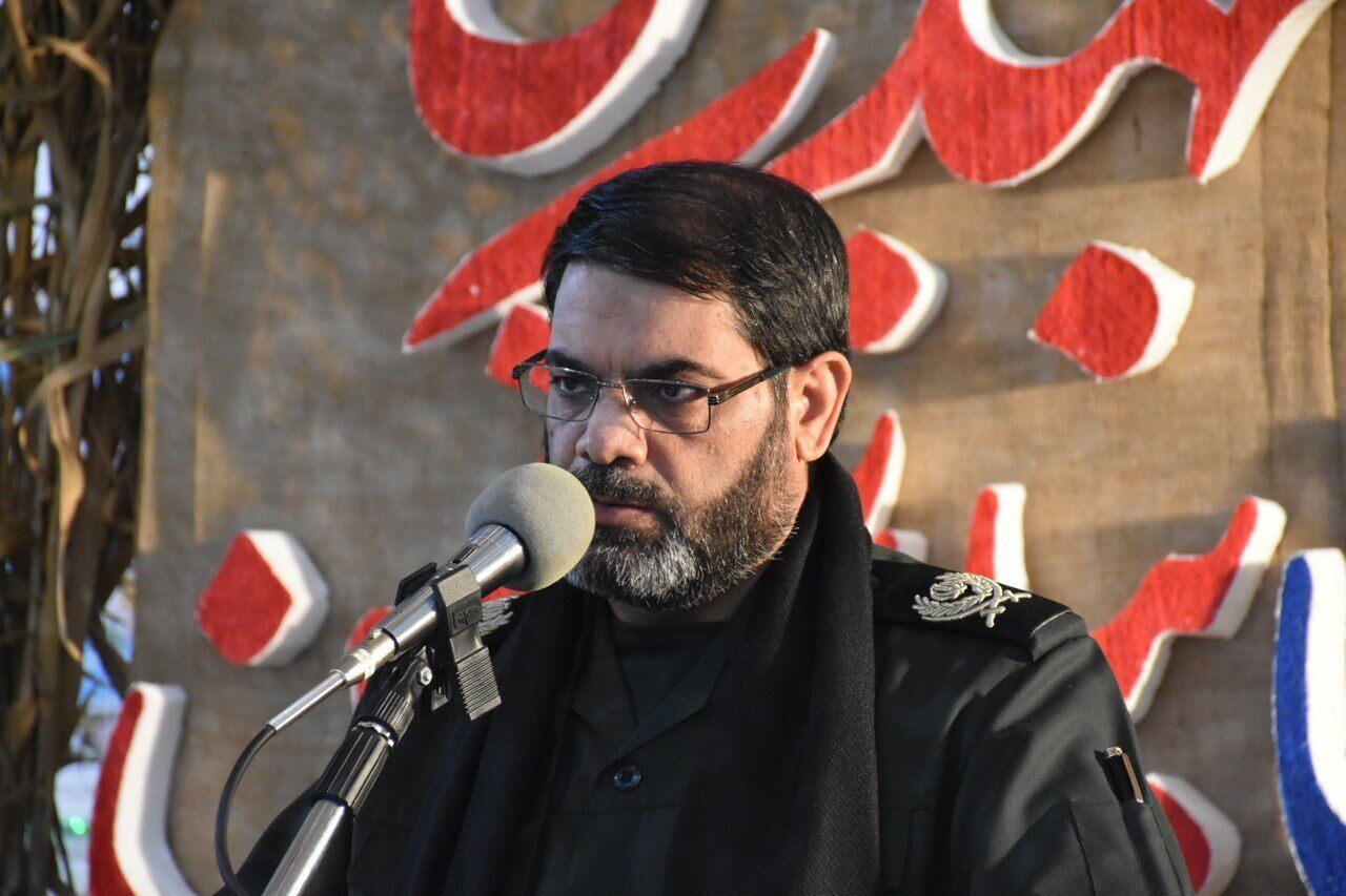 جوانان باید در فضای مجازی بر دشمن بتازند