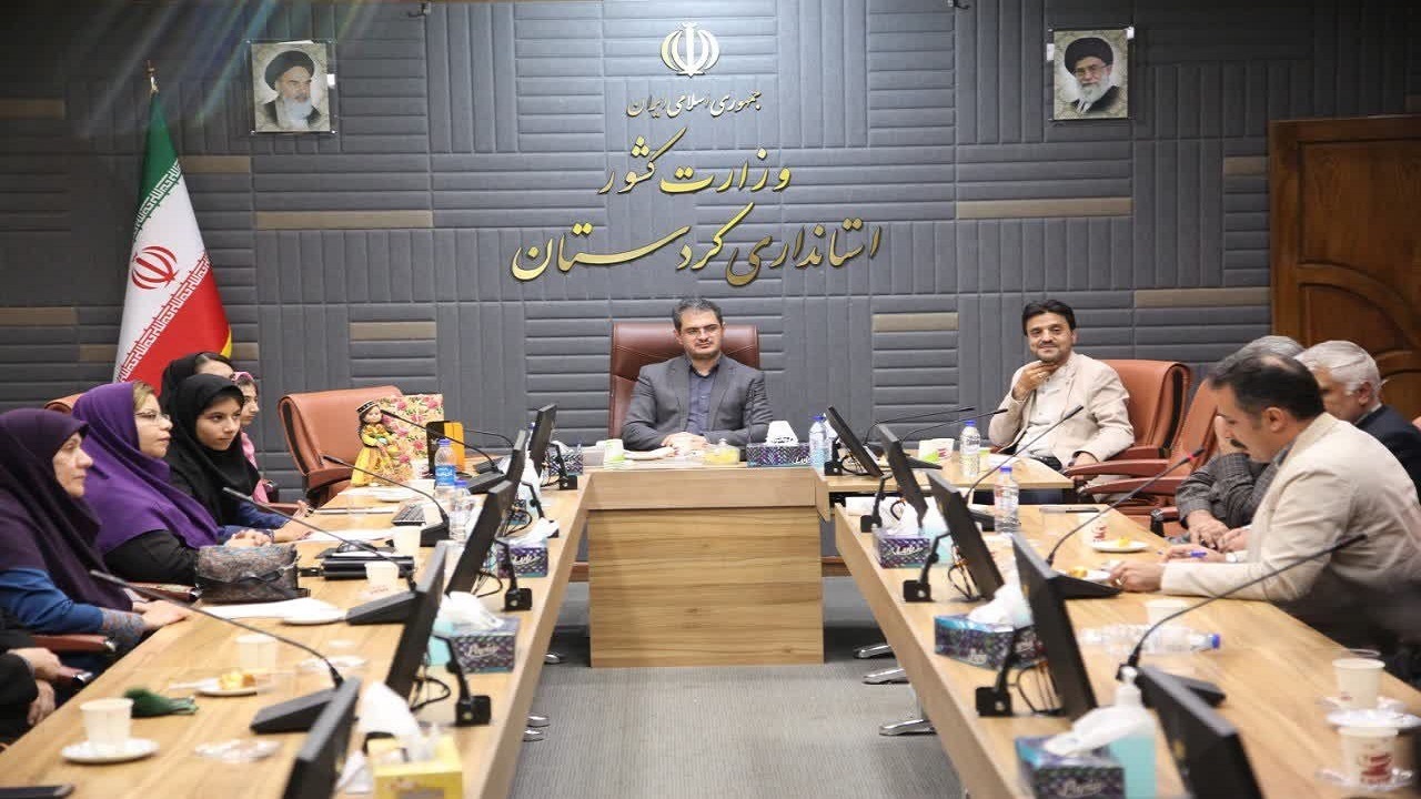 کار در حوزه کودک و نوجوان علمی و اعتقادی باشد