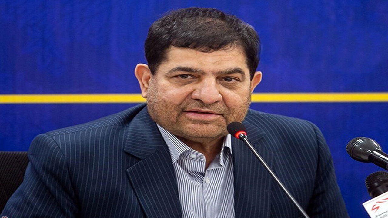 دشمن می‌تواند از جهت‌گیری‌های هرکس در فضای مجازی استفاده کند