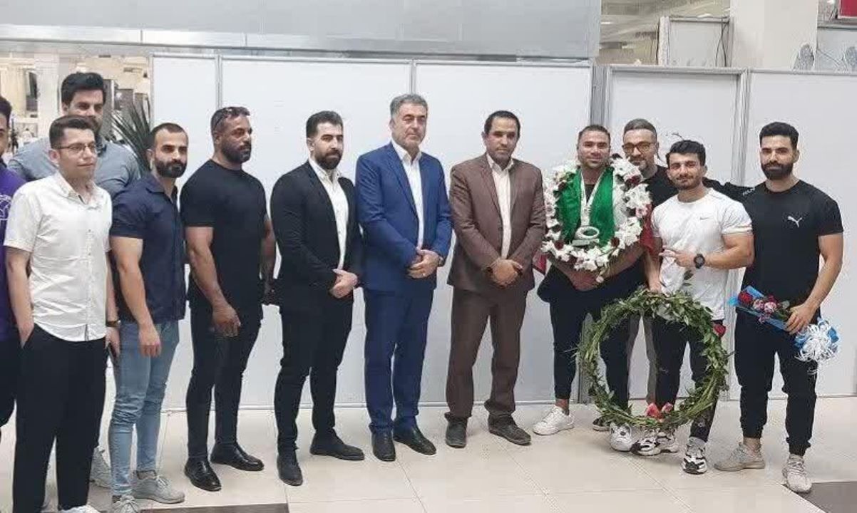 استقبال از نایب قهرمان مسابقات پرورش اندام جهان در اهواز