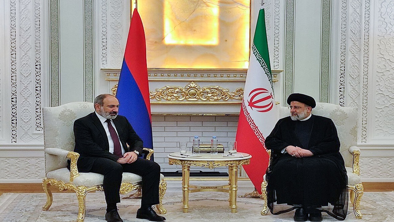 استقبال رسمی رئیسی از نخست وزیر ارمنستان