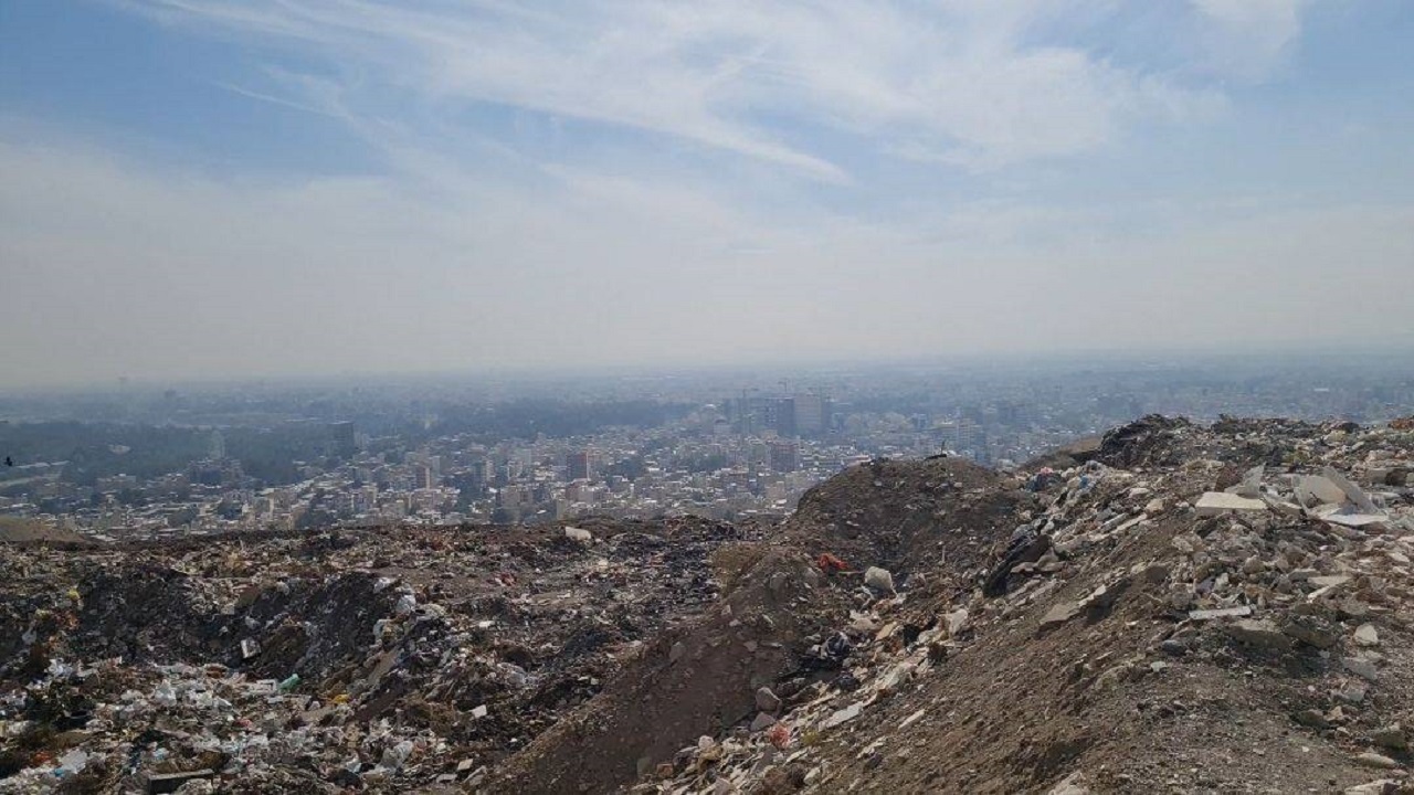جمع آوری نخاله‌های تپه گردشگری مرادآب