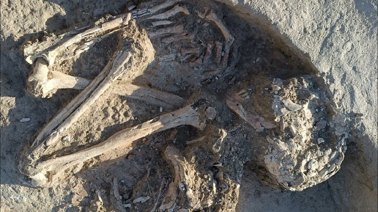 کشف آثار مربوط به دوره اشکانی در قلعه اولتان پارس‌آباد