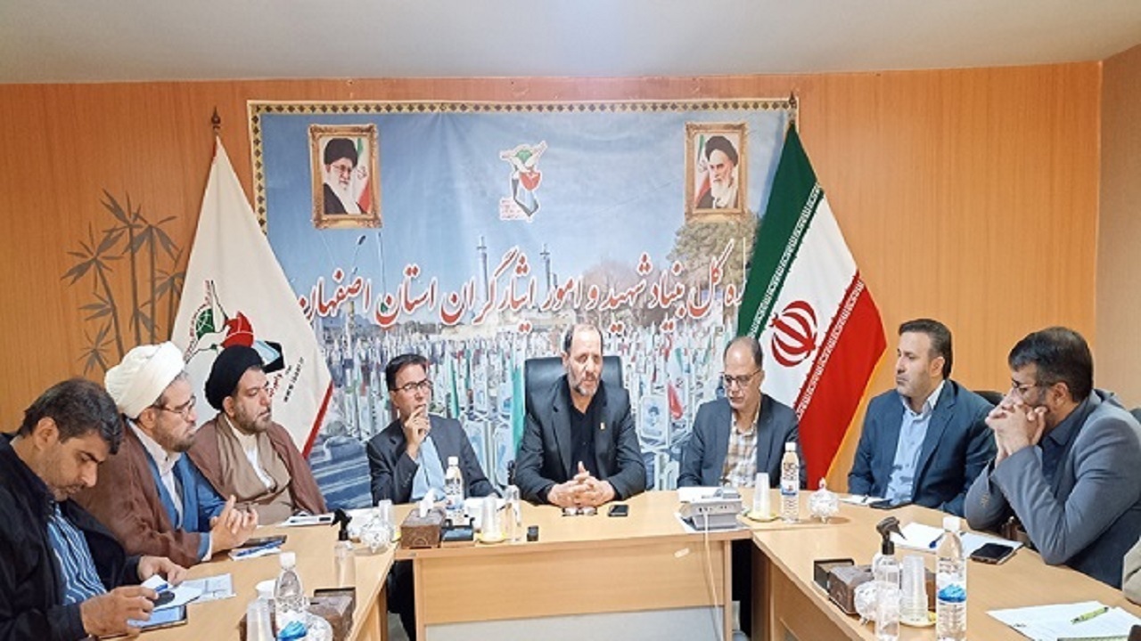 اجازه نخواهیم داد به دستاوردهای شهدا، از سوی استکبار خدشه‌ای وارد شود