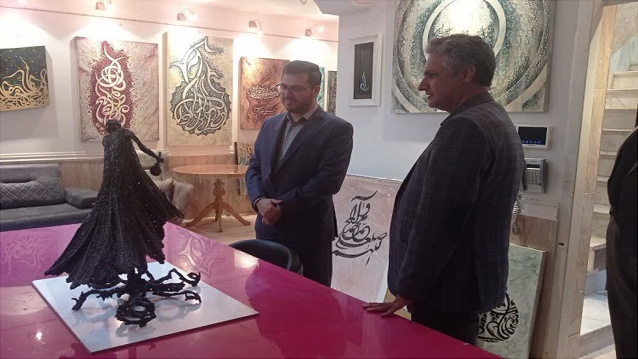 ایده هنرمندان را در انتقال فرهنگ ایرانی اسلامی به‌کار گیریم