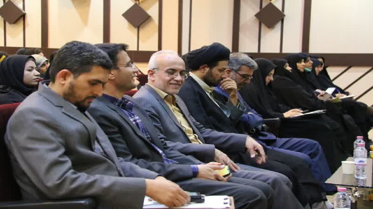 برگزاری جلسه توجیهی ویژه دانشجویان در یزد