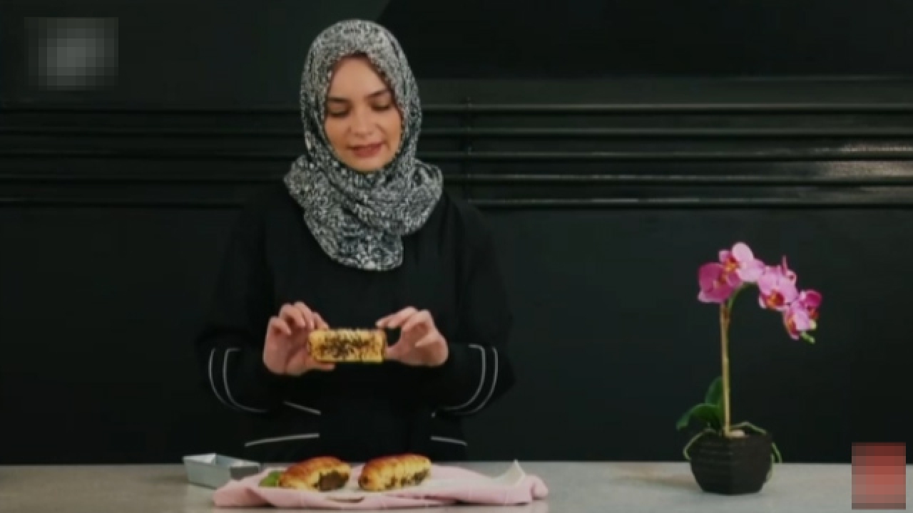 پخت نان حمص با نخود سیاه + فیلم