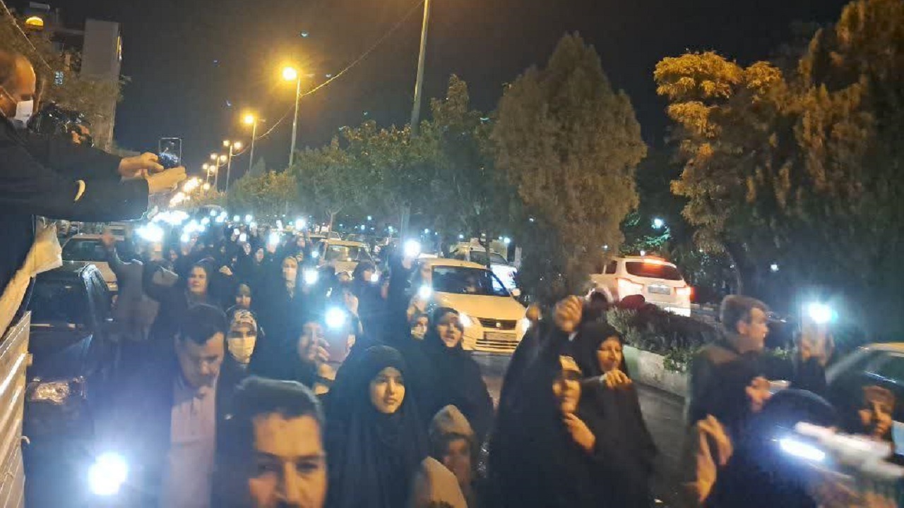 چهارمین راهپیمایی شبانه مردم اراک انقلابی
