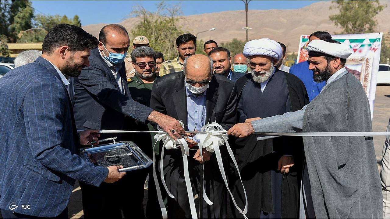 چتر همدلی بر سر سیل‌زدگان فارسی/ توزیع ۳۰۰ سری لوازم خانگی