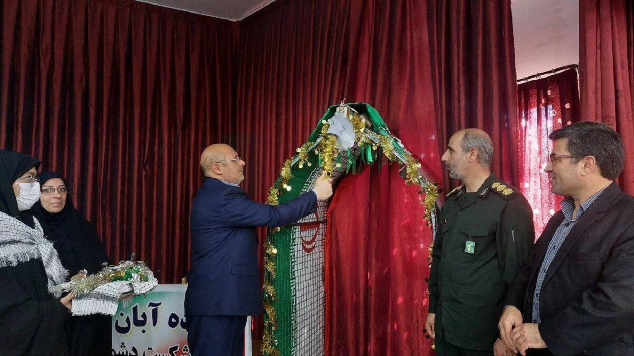 طنین انداز شدن صدای زنگ استکبارستیزی در مدارس اهر + تصاویر