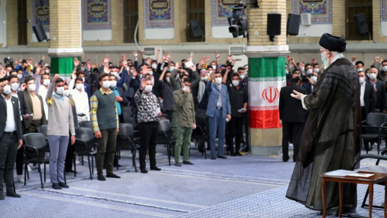 مثال جالب رهبر انقلاب درباره نامگذاری‌های کشورهای سلطه‌گر + فیلم