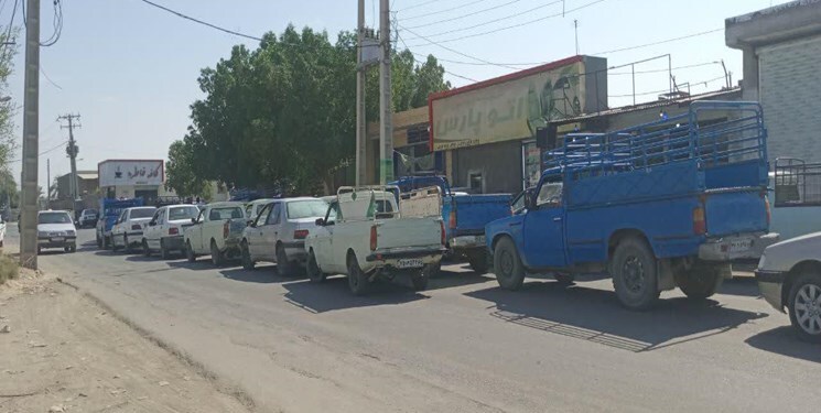 عرضه بنزین در جنوب کرمان، با یا بدون محدودیت! عرضه بنزین در جنوب کرمان، با یا بدون محدودیت!