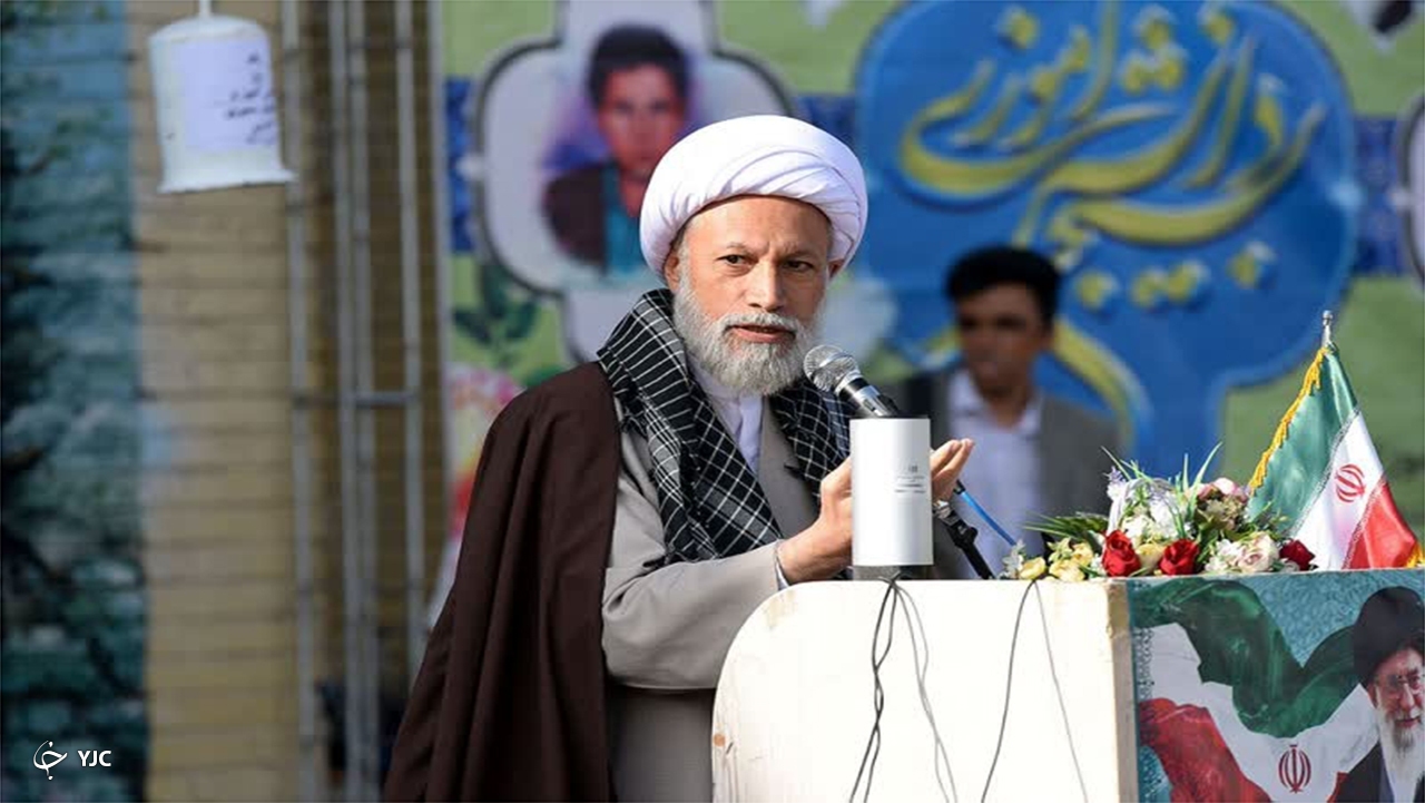 آمریکا را باید سرجای خود بنشانیم