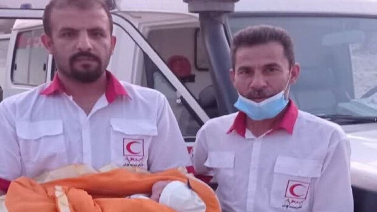 تولد نوزاد عجول در آمبولانسی دشتی