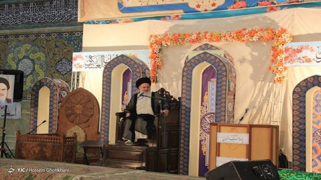 برپایی جشن میلاد در مسجد امام حسن عسکری(ع) قم