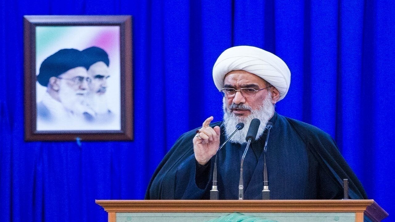 قدرت آمریکا رو به افول است