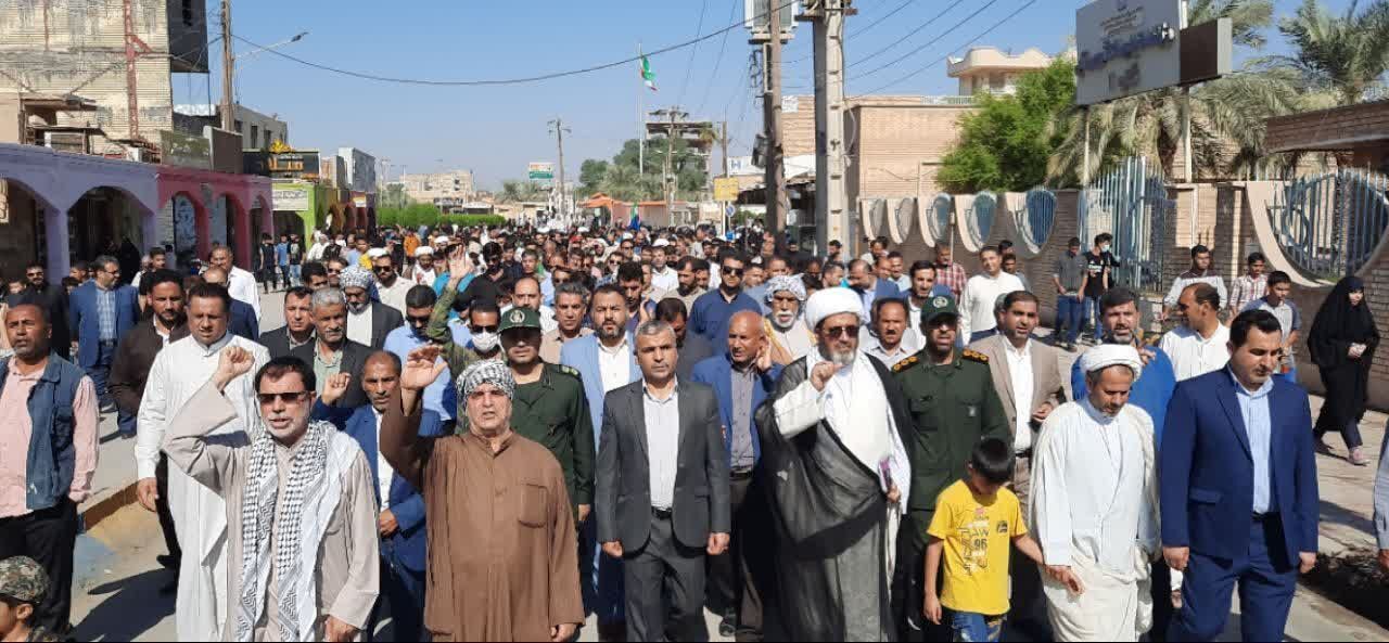 ۱۳ آبان نماد همدلی ملت مقابل استکبار جهانی است