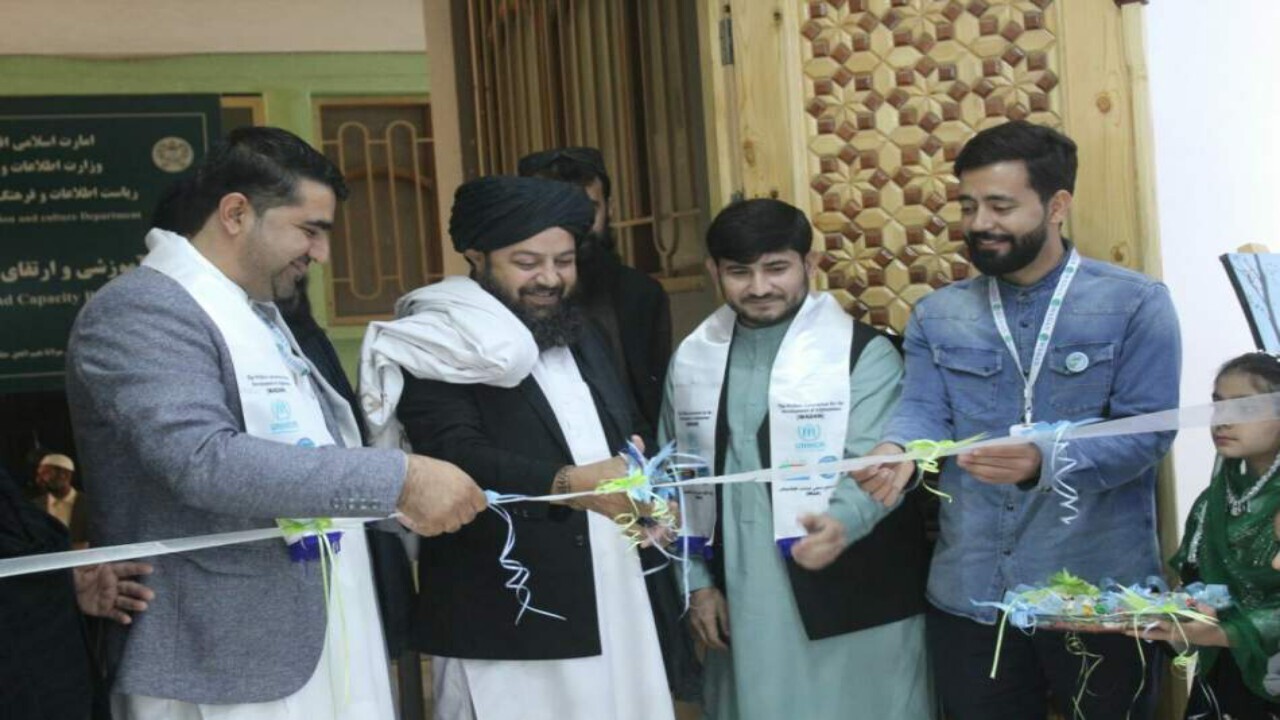 نمایشگاه آثار فرهنگی و صنایع دستی زنان در هرات افتتاح گردید+ فیلم
