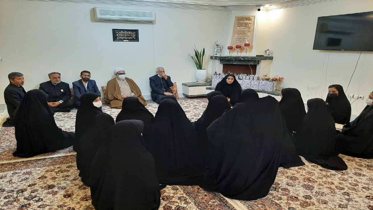 دیدار تولیت آستان قدس رضوی با کودکان بی‌سرپرست مشهدی