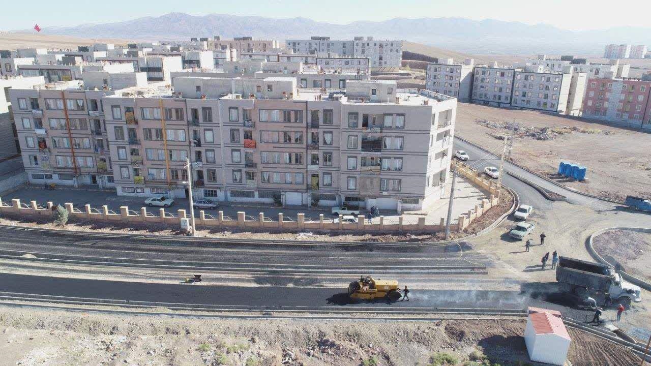 آسفالت ۱۵۰ کوچه و معبر شهری در خوی