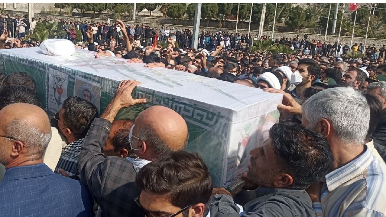 پیکر مطهر امام جماعت شهید مسجد مولای متقیان زاهدان تشییع شد
