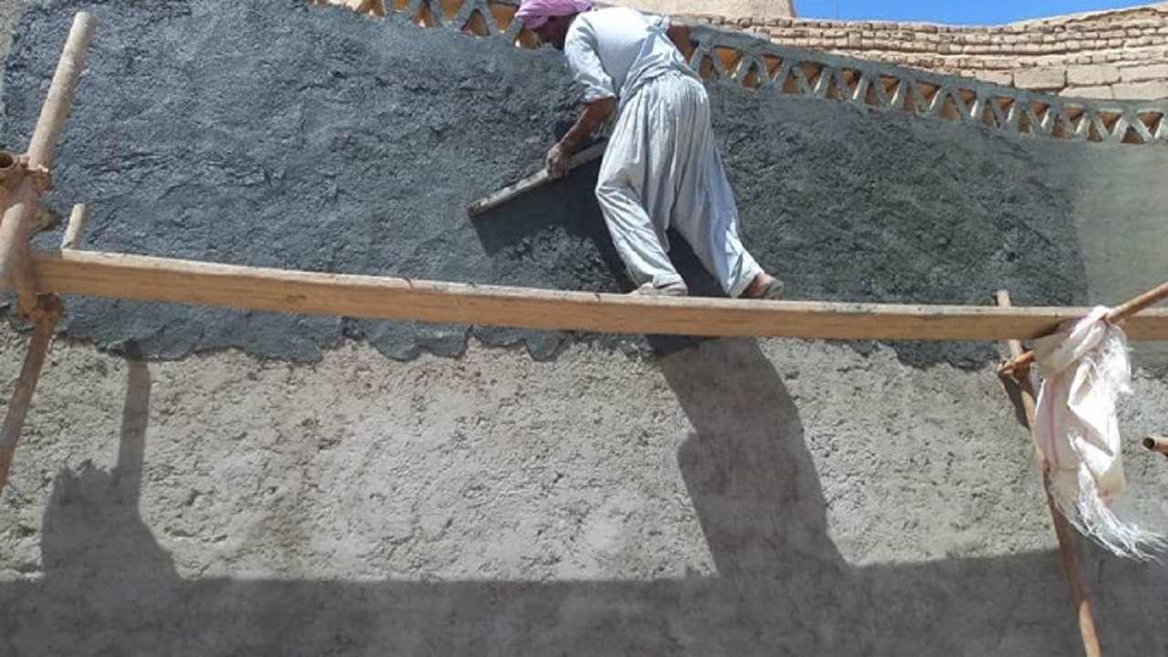 پیشرفت ۵۰درصدی مرمت مقابر شیشه‌ریز جالق در شهرستان گلشن