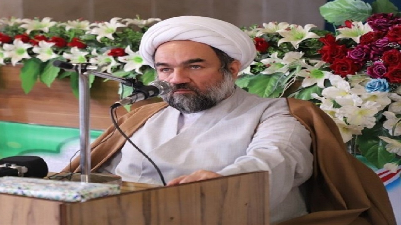 روحانیون در جنگ ترکیبی دشمن نقش هدایتگری مردم را برعهده دارند