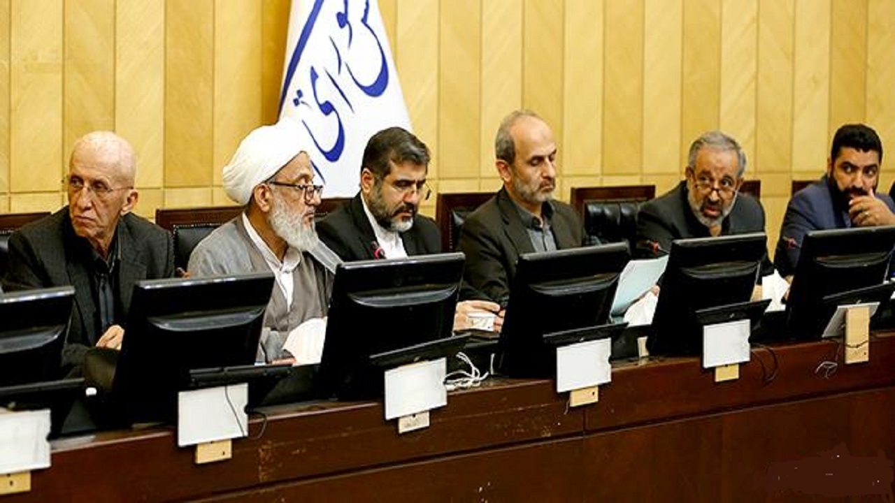 نشست کمیسیون فرهنگی با حضور وزرای دولت/ عزم ملی برای حضوری متفاوت در جام جهانی