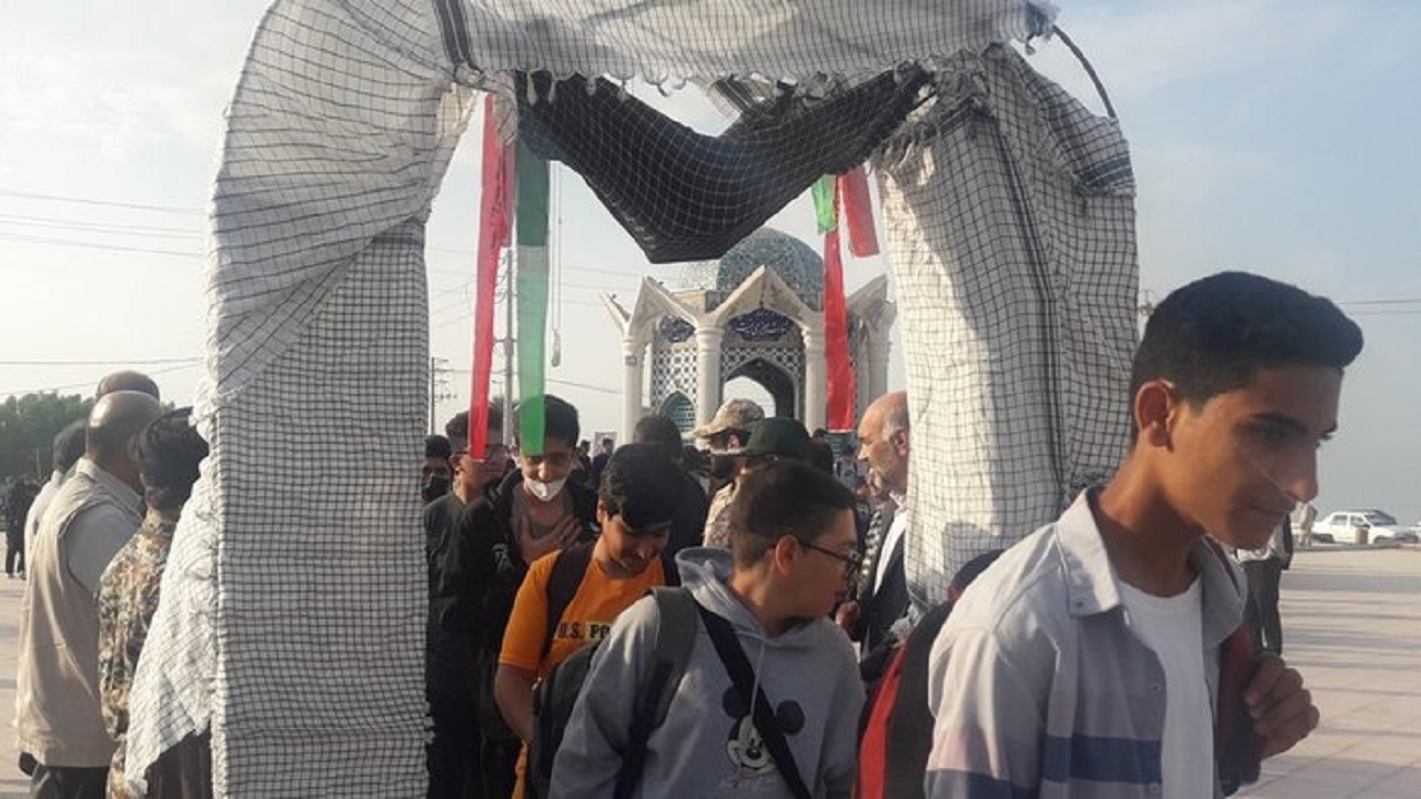 اردوی راهیان نور دانش‌آموزی استان بوشهر در گناوه افتتاح شد