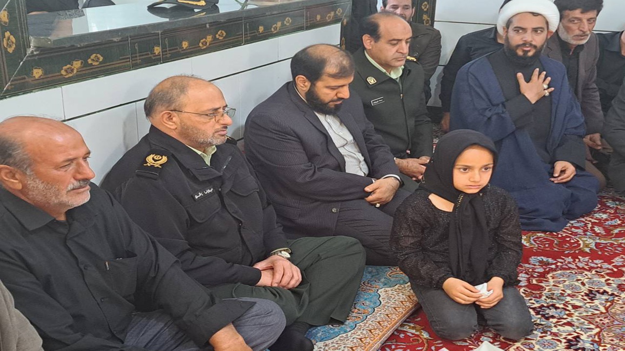 دیدار فرمانده انتظامی کرمان باخانواده رسول حسینی