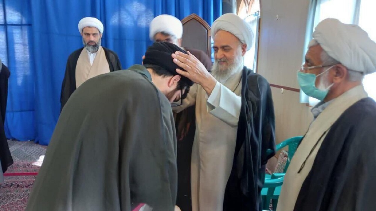 طلاب آران و بیدگل معمم شدند