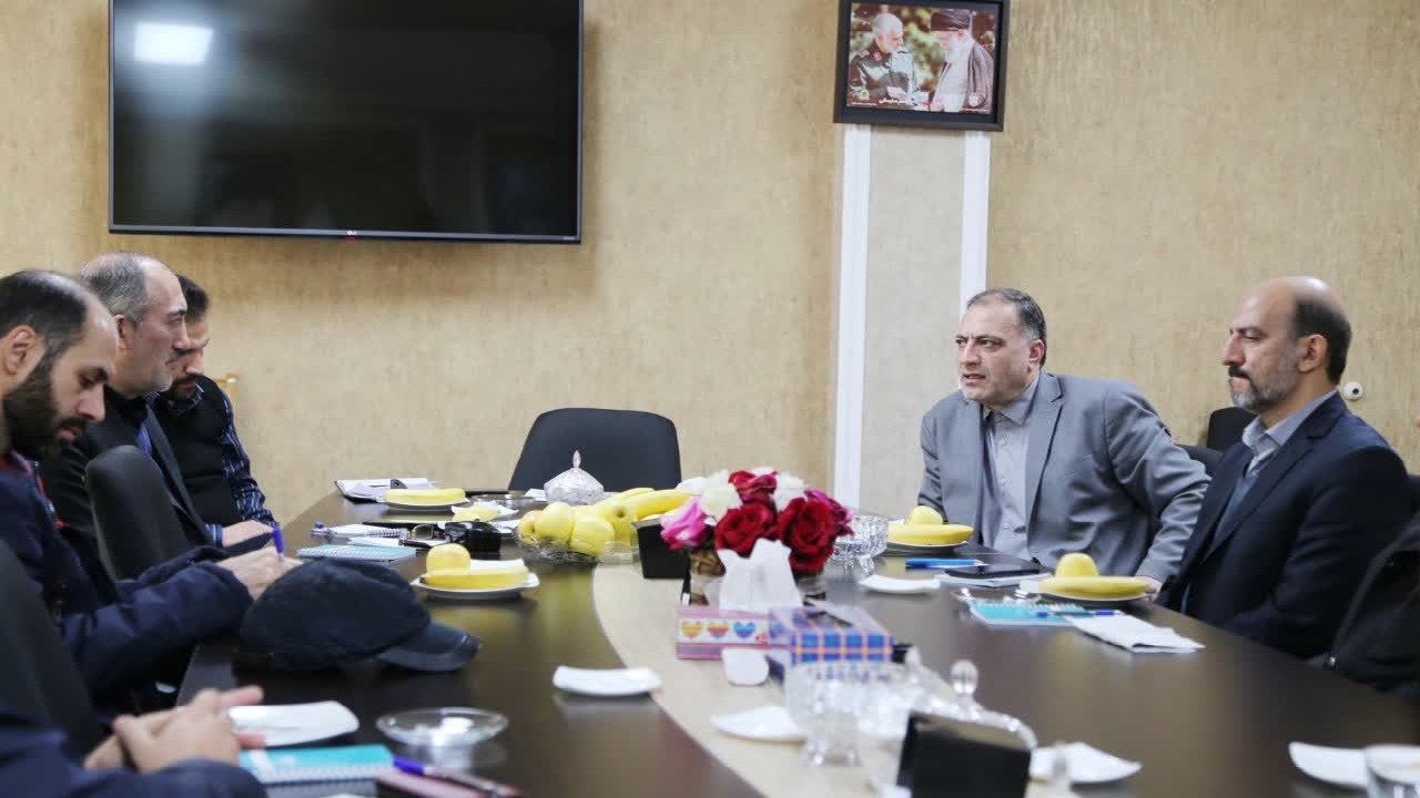 ۱۰۰ اثر از ۶۰ هنرمند تجسمی شاهد و ایثارگر در تبریز به نمایش درمی آید