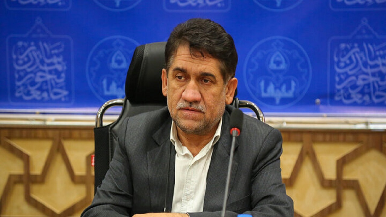 سهم مدرک‌گرایی در ایجاد پدیده پایان‌نامه‌نویسی