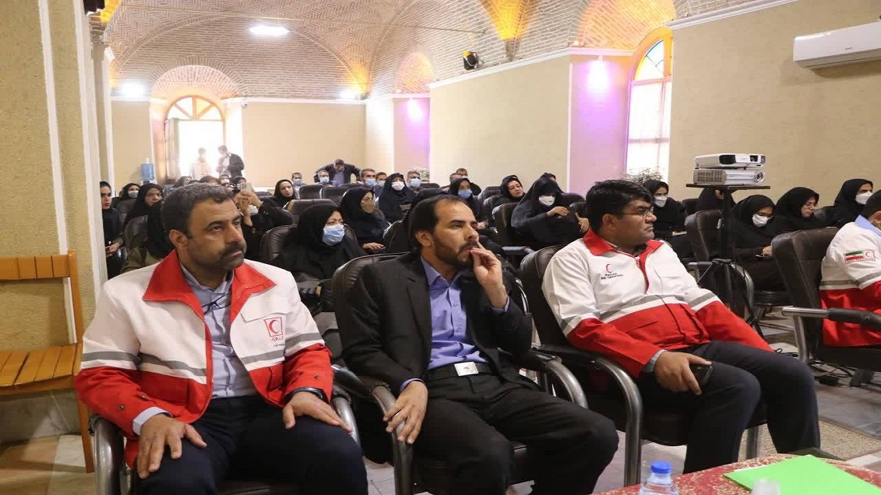 کتابداران استان امدادگر می شوند