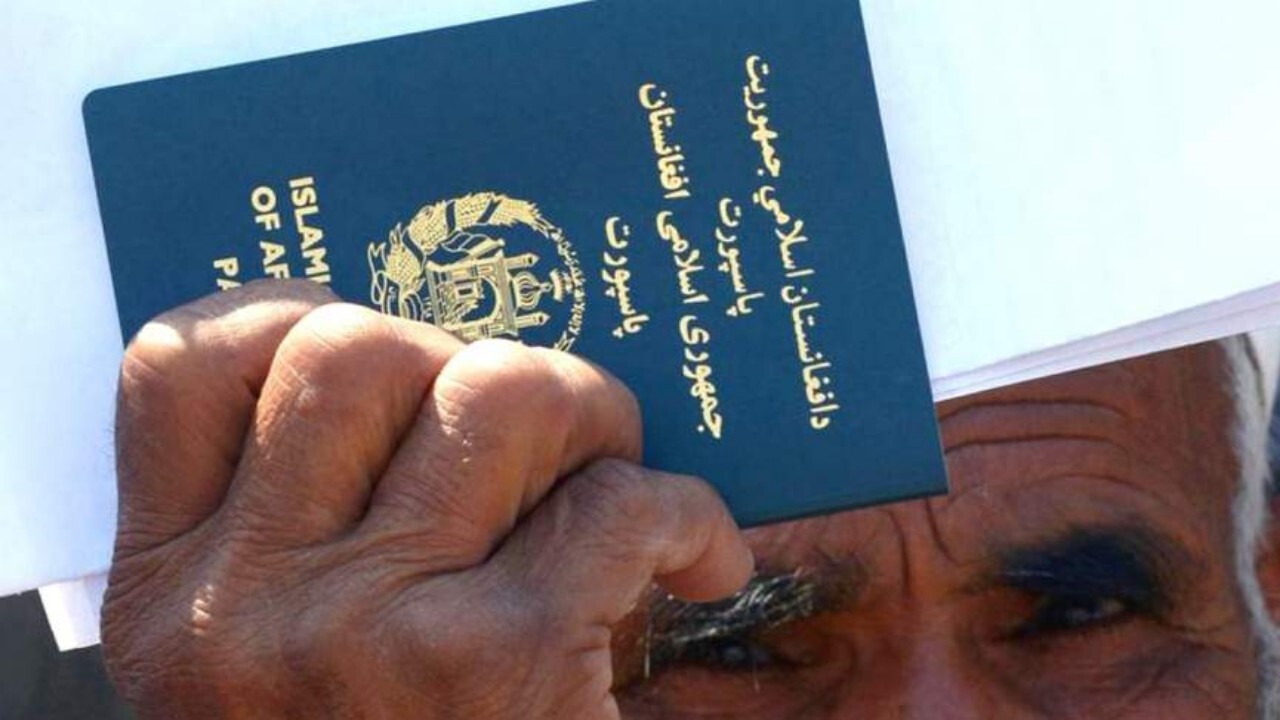 توزیع پاسپورت‌ با حل مشکلات تکنیکی دستگاه‌ها آغاز می‌شود