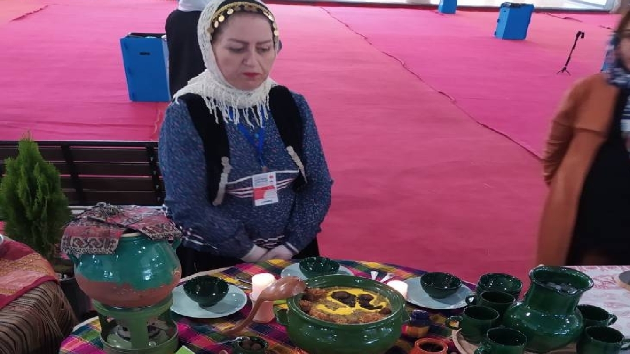 کسب رتبه سوم در جشنواره آش ایرانی توسط هنرمند گیلانی