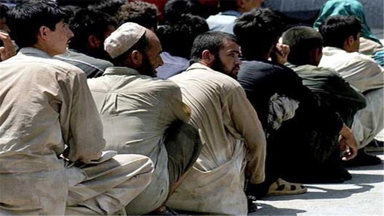 بازداشت اتباع افغانستانی در پاکستان را بررسی می کنیم
