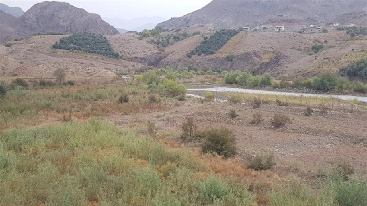 رفع تصرف اراضی بستر رودخانه شاهرود در عمارلوی گیلان