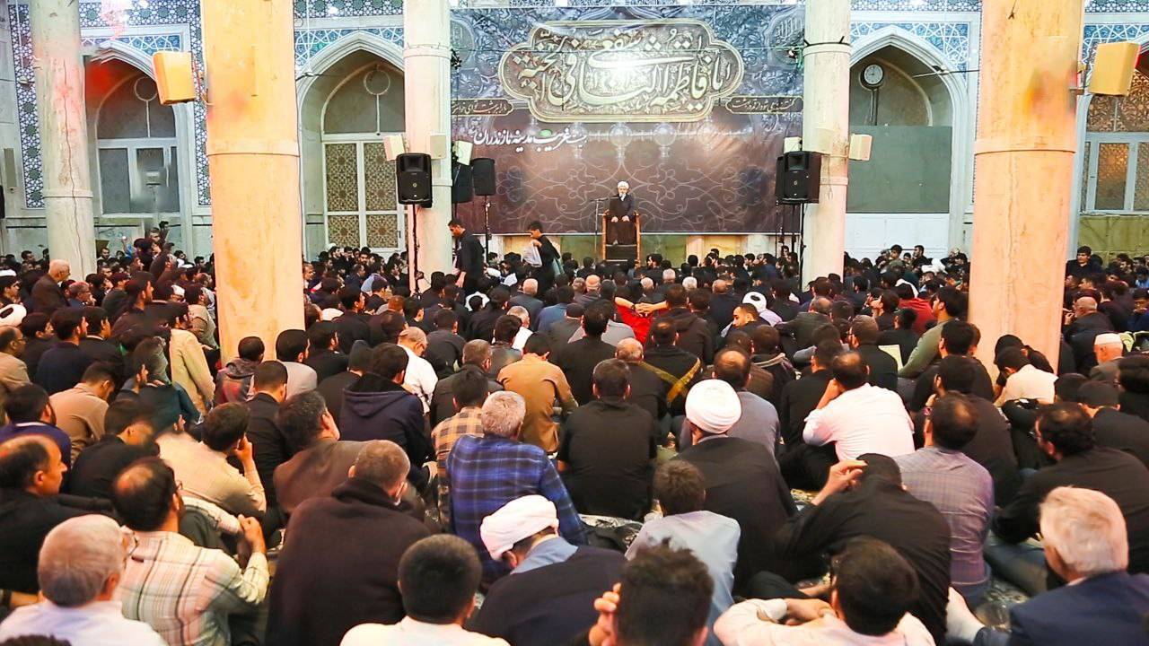 گرامیداشت شهدای مدافع امنیت در حرم بانوی کرامت برگزار می‌شود