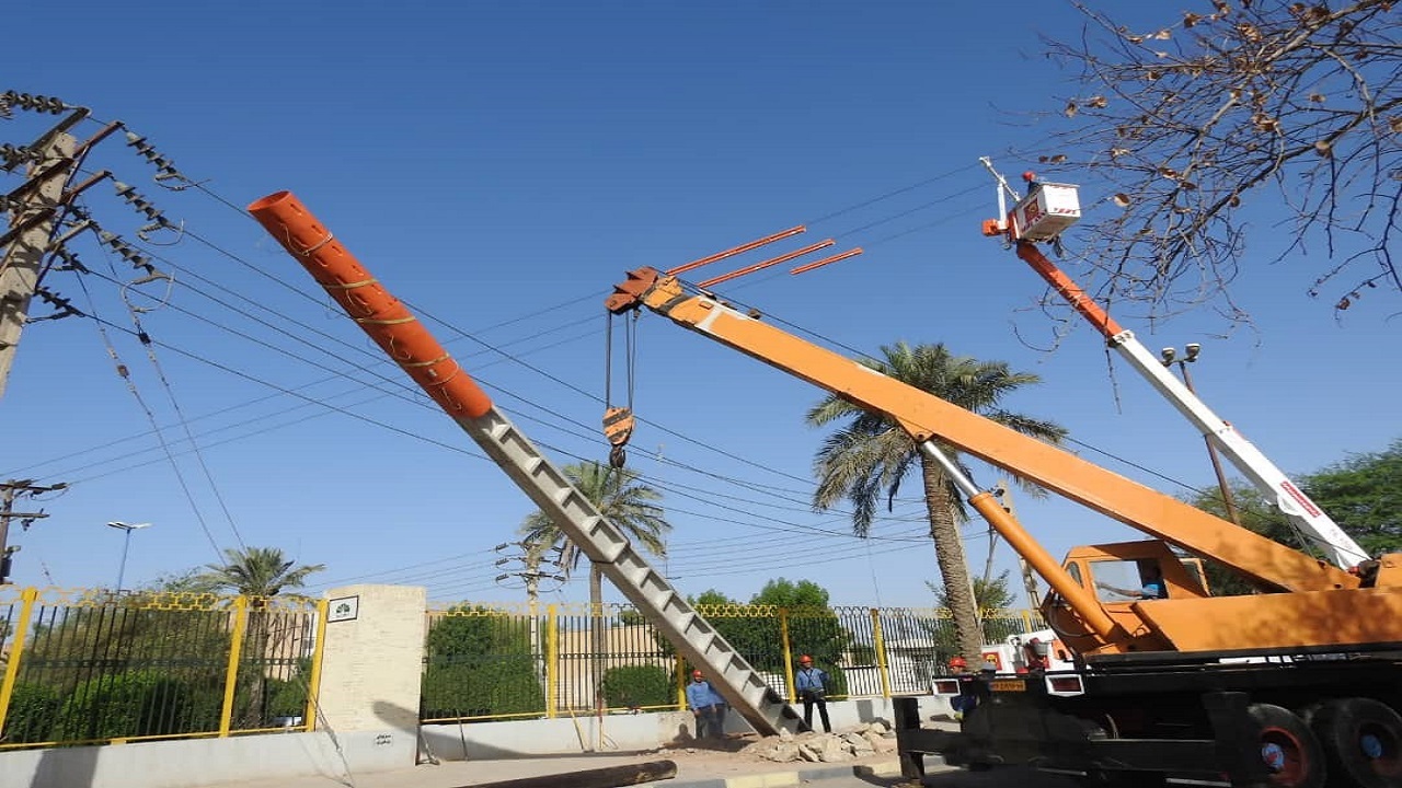 جمع آوری انشعاب غیرمجاز برق در اهواز