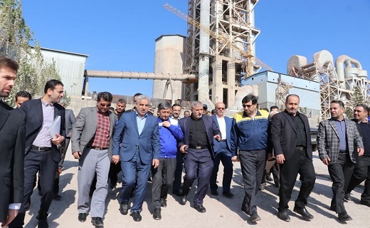 بازدید رئیس بنیاد مستضعفان کشور از کارخانه سیمان دیلمان سیاهکل