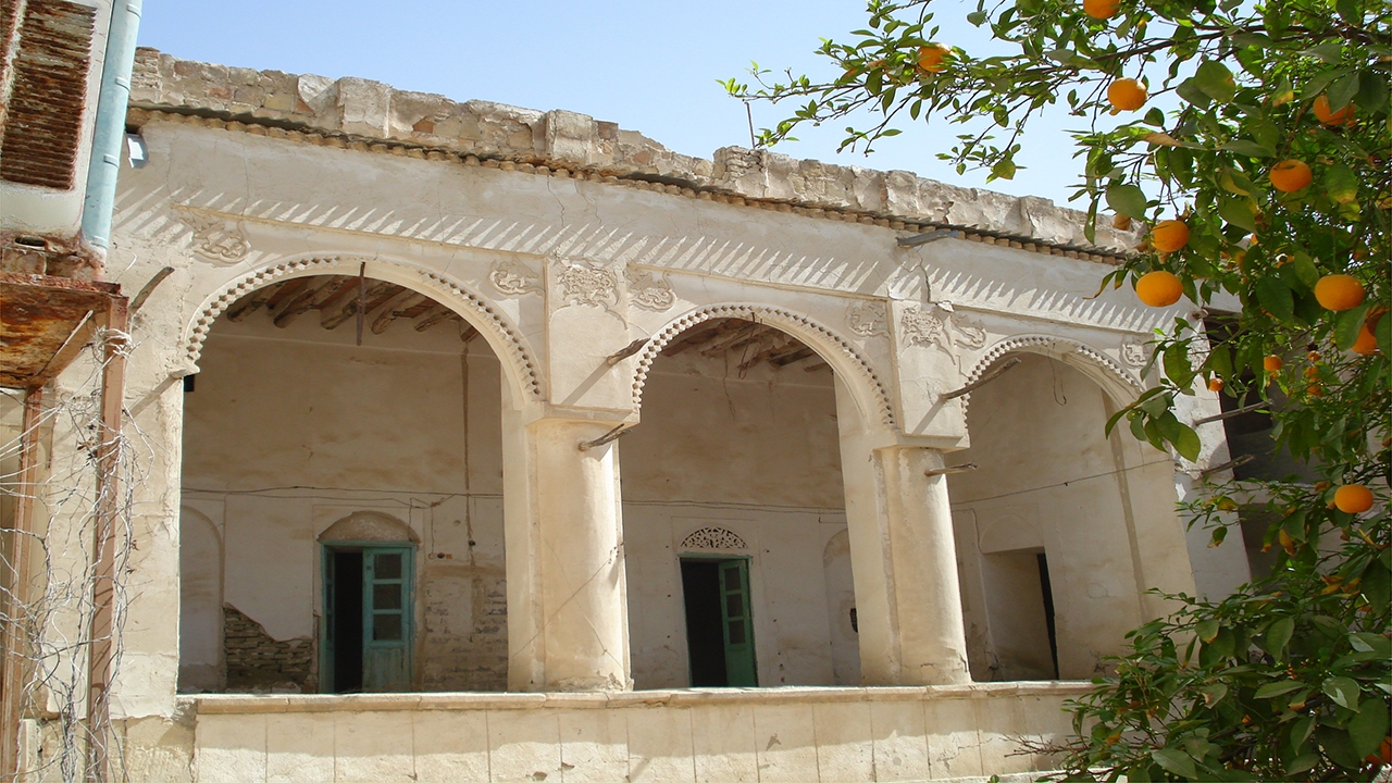 تعمیر و مرمت خانه محمودی لار در حال اجراست