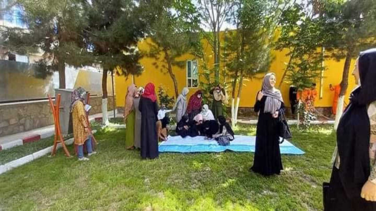 زنان اجازه رفتن به پارک‎‌‌های تفریحی را ندارند