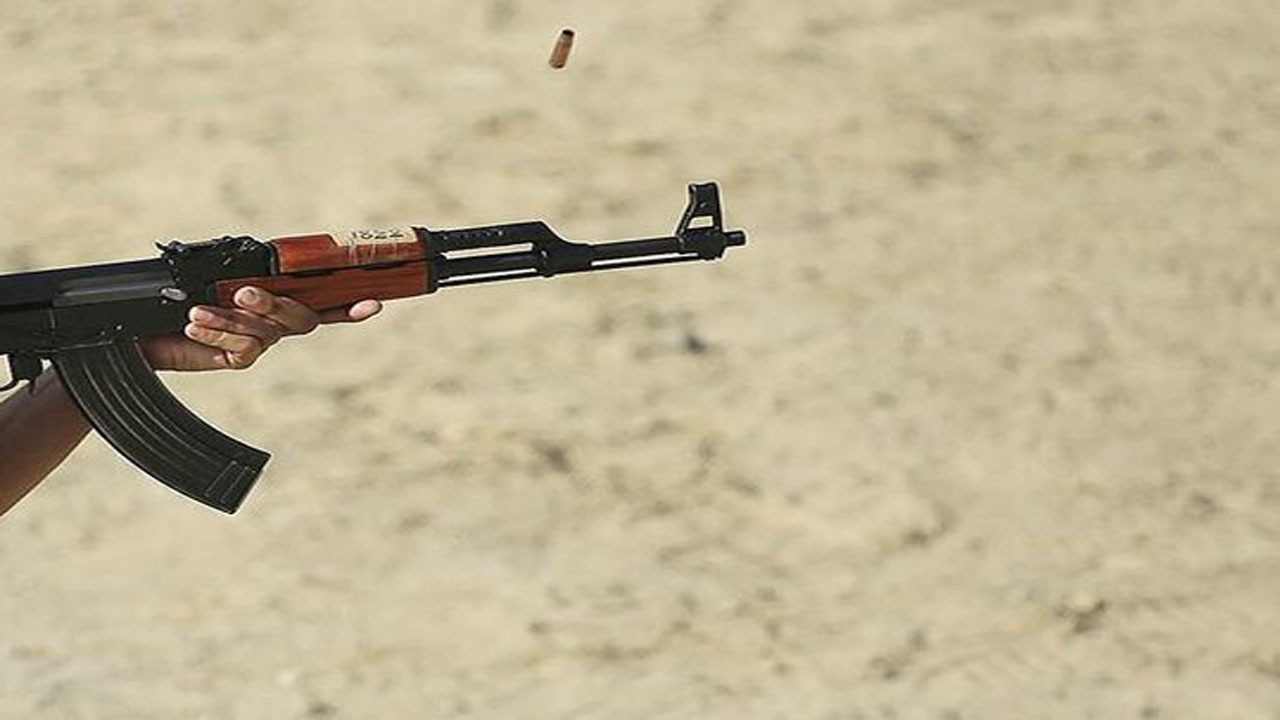 کشته شدن فردی با شلیک نیروی محیط زیست رابُر