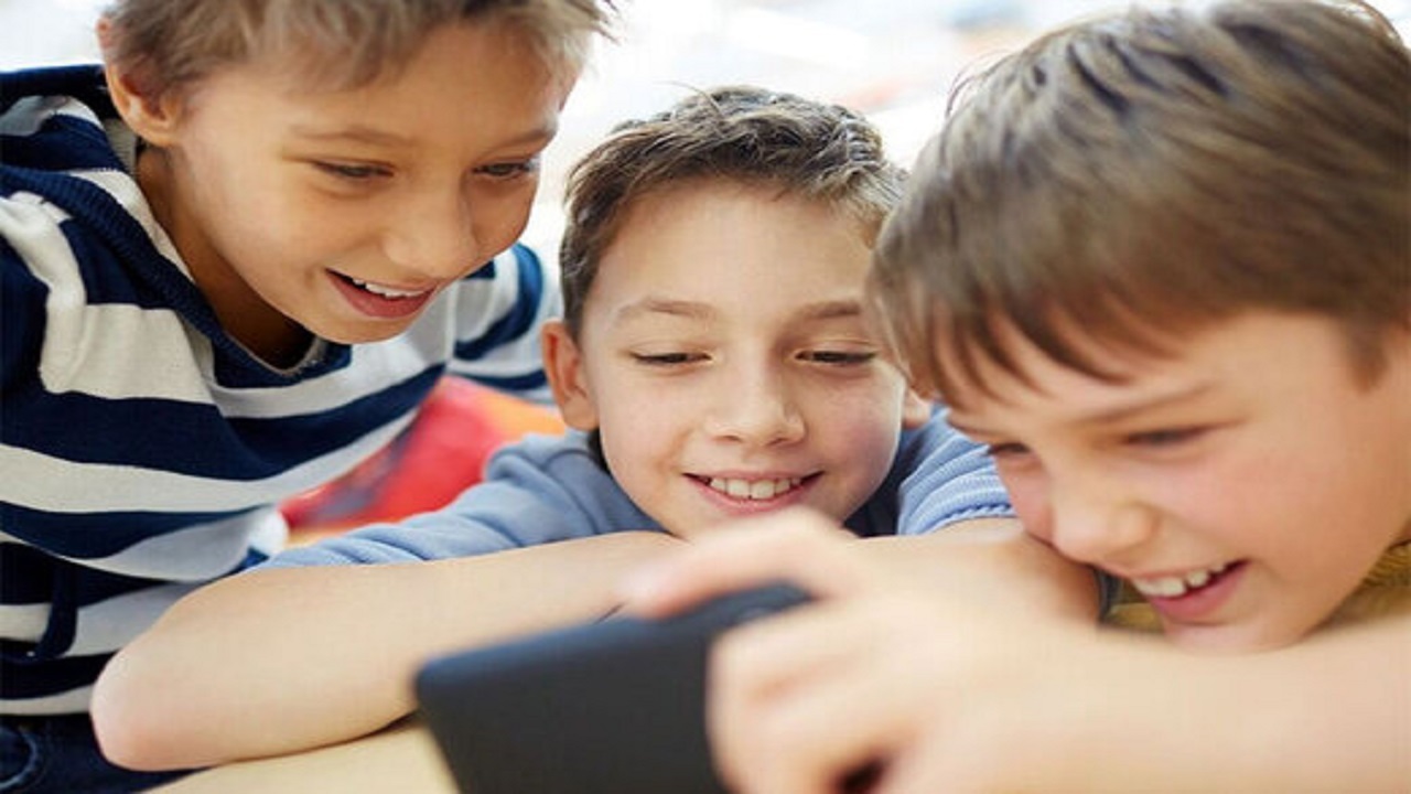 اجتماعی بودن چرا چگونه به کودکانمان آموزش دهیم؟