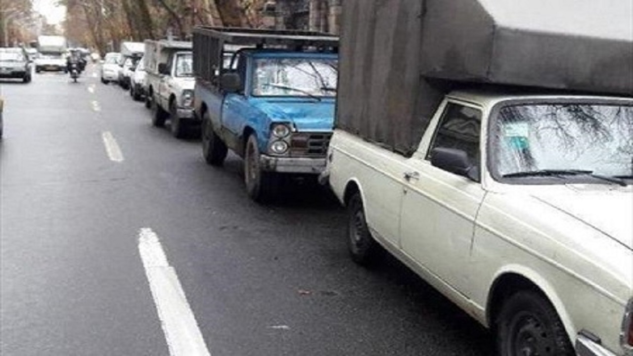 صدور ۴۰۳ فقره پروانه اشتغال ناوگان حمل بار بنزینی درون‌شهری