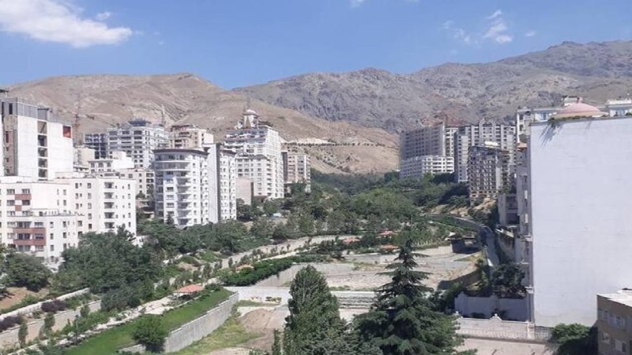 میانگین قیمت مسکن در اصفهان همانند تهران است